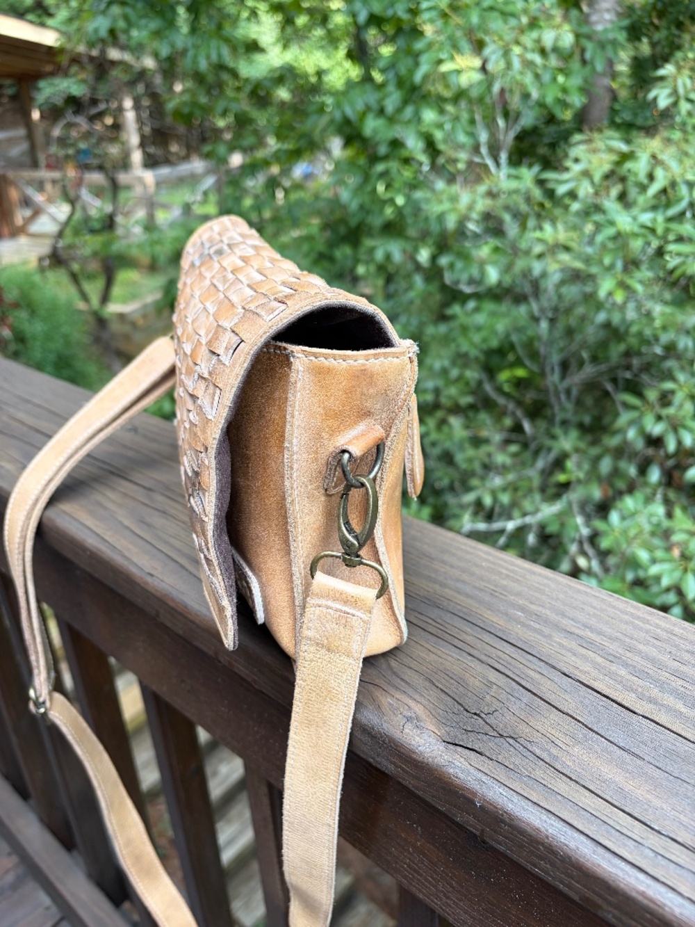 BedStu Cobbler Series Woven Flap Crossbody Handbag - Picture 5 of 11
